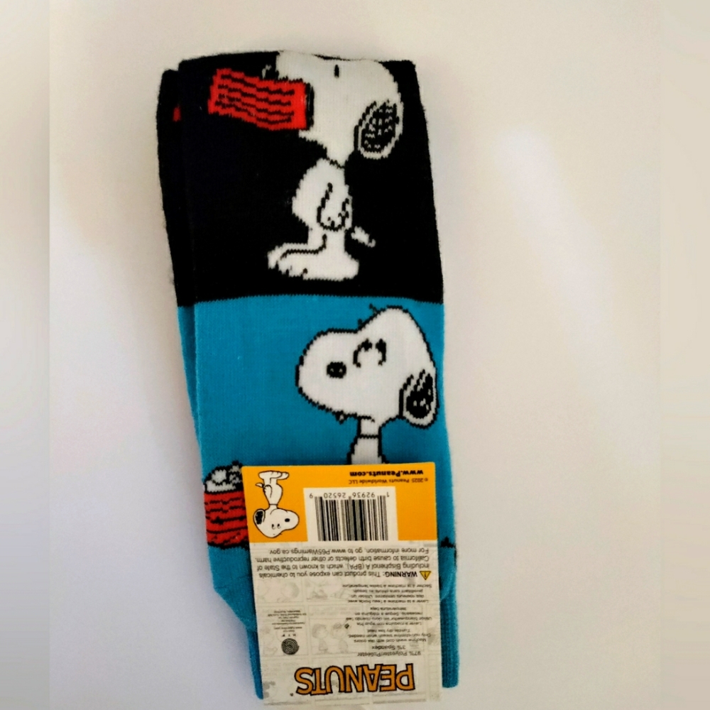 Peanuts Snoopy Character Graphic Socks Blue Black White Unisex 6-12.